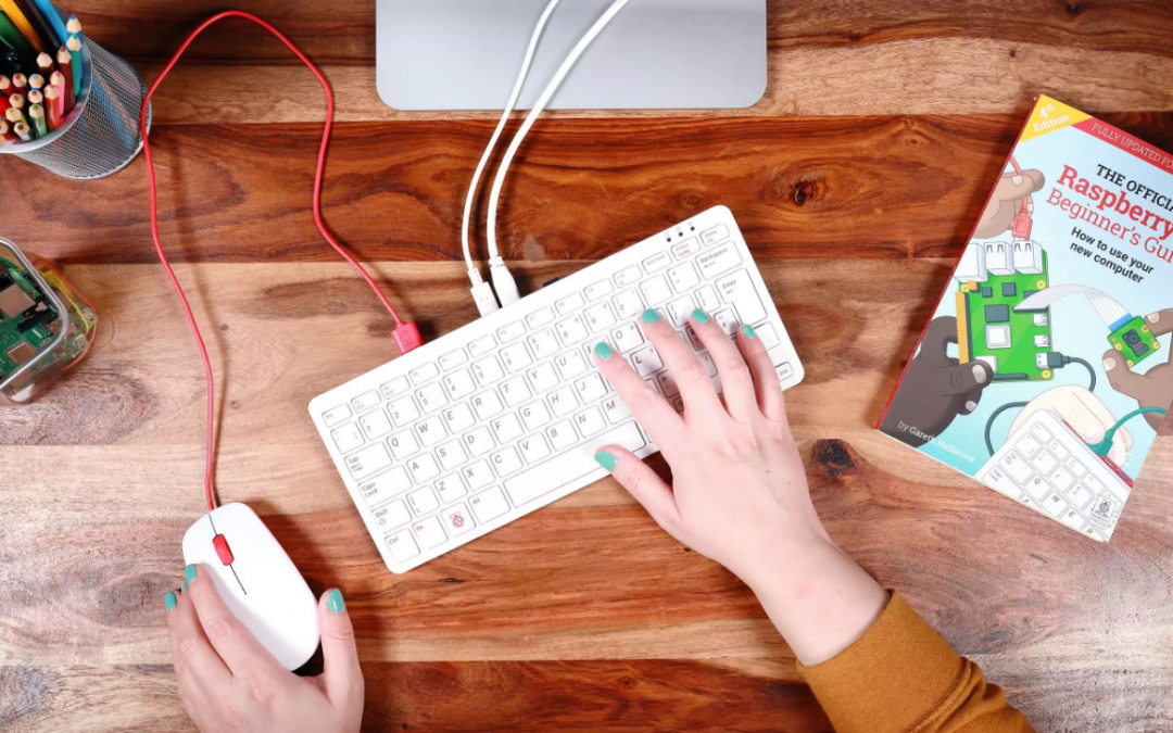 Komputer w klawiaturze za 70 dol. Poznaj Raspberry Pi 400