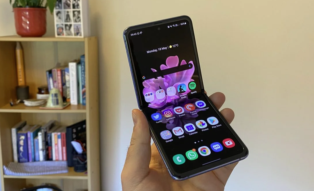 Samsung Galaxy Z Flip 3 – pierwszy niedrogi rozwijany telefon?