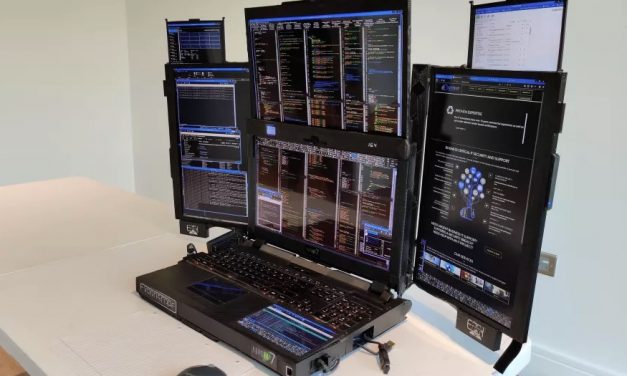 Znamy cenę laptopa Aurora z 7 ekranami
