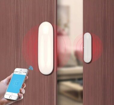 Czujnik otwierania drzwi w smart home