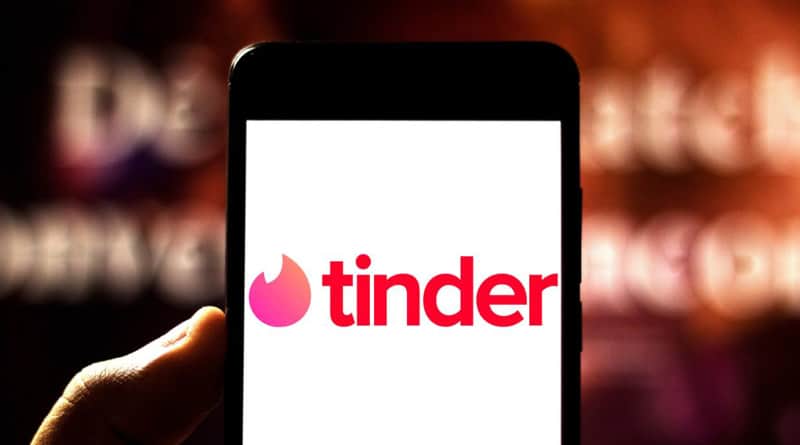 Tinder prześwietli użytkowników przed potencjalną randką
