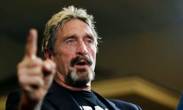 John McAfee oskarżony o oszustwo. Czy zostanie aresztowany?