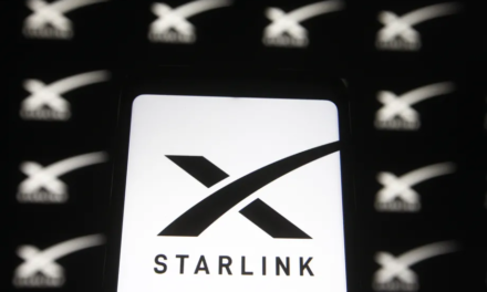 FCC zgodziło się na obniżenie orbity satelitów Starlink