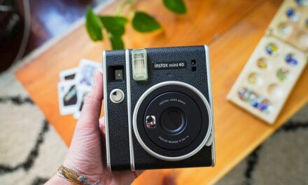 Instax Mini 40 – nowy aparat od Fujifilm w stylu vintage