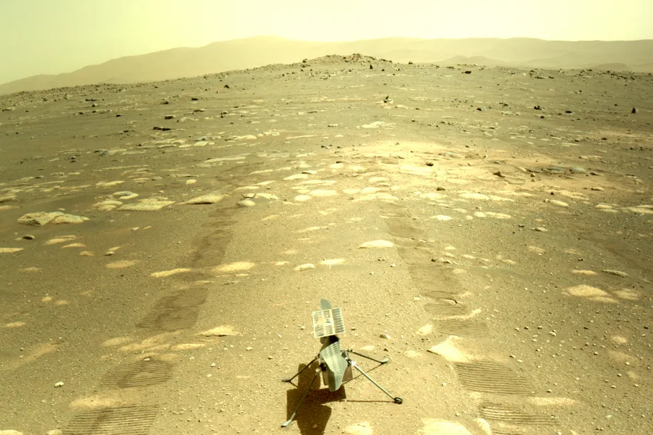Dron Ingenuity przetrwał swoją pierwszą noc na Marsie