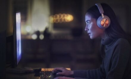 B&O Beoplay Portal to słuchawki stworzone dla graczy