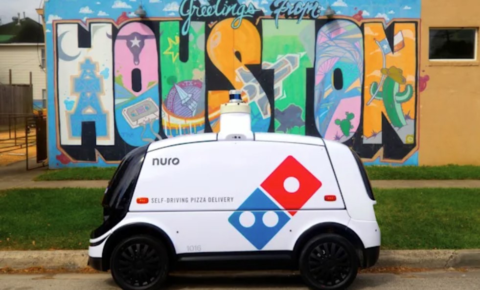 W Domino’s pizzę dostarczy samochód autonomiczny