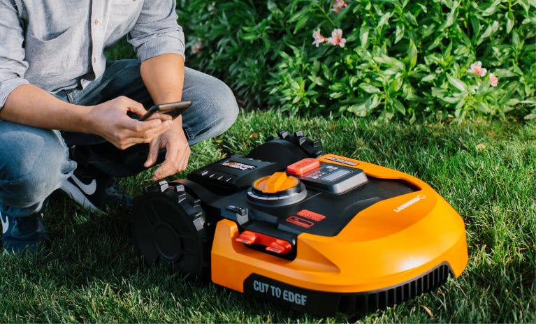 Roboty koszące ranking 2021 – TOP 15 najlepszych modeli