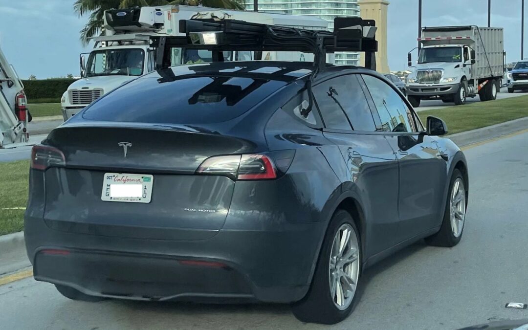 Tesla testuje technologię Lidar? Tajemniczy samochód na ulicach