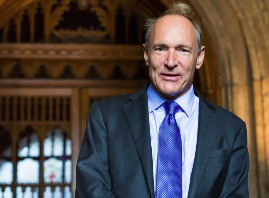 Tim Berners-Lee wystawia na aukcji oryginalny kod źródłowy sieci jako NFT