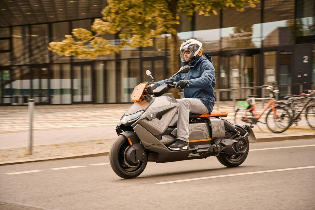BMW CE04 nowy elektryczny skuter z rewelacyjnym designem