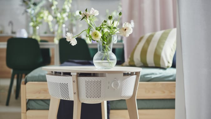 Ikea prezentuje oczyszczacz powietrza wbudowany w stolik