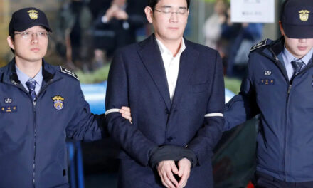 Jay Y Lee, wiceprezes Samsunga, wyszedł warunkowo z więzienia