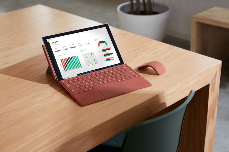 Microsoft zaprezentuje nowe laptopy Surface już 22 września