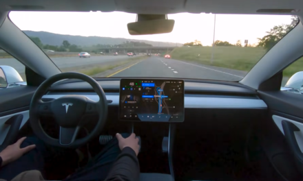 Full Self Driving 10 – Tesla prezentuje nową wersję autopilota