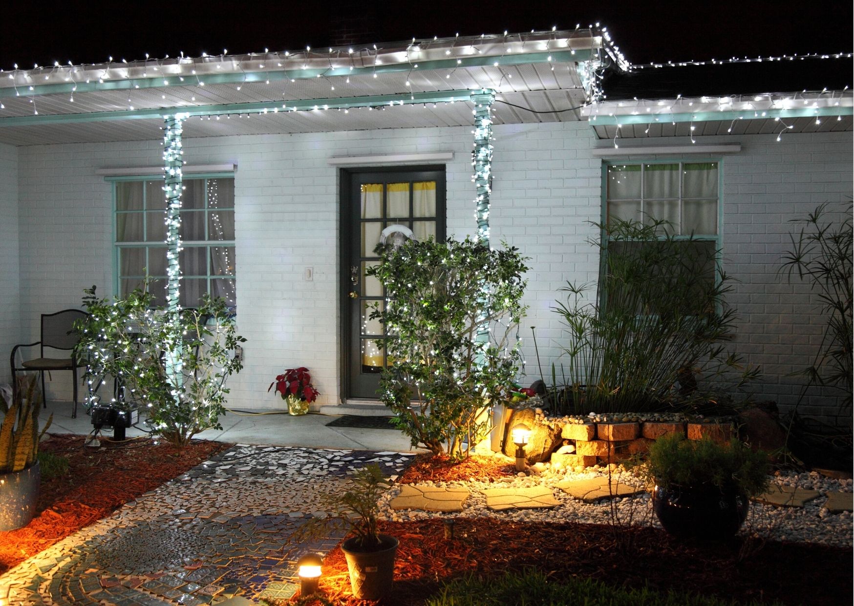 Świąteczne oświetlenie balkonu i domu – dlaczego warto?