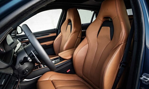 BMW wprowadza subskrypcję na… podgrzewane fotele