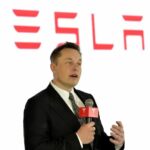Elon Musk chce żeby Tesla dofinansowała jego prywatną firmę