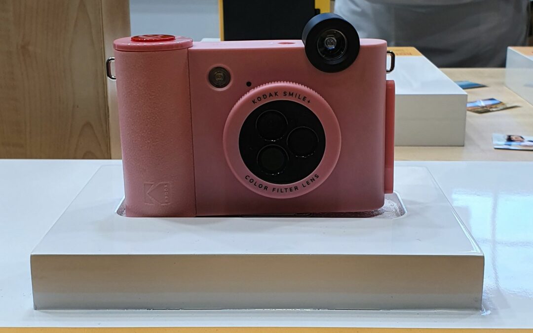 Kodak Smile+ – nowy aparat natychmiastowy z kartą pamięci
