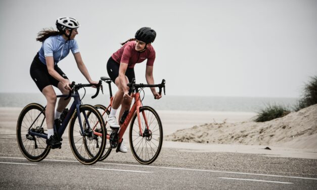 Dlaczego jazda w kasku jest ważna? Wszystko co musi wiedzieć rowerzysta