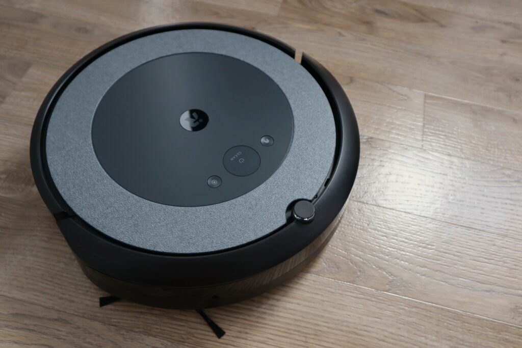 iRobot Roomba i5 – budowa i wygląd 