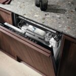 Zawiasy ślizgowe do zmywarki – kiedy trzeba je wybrać?