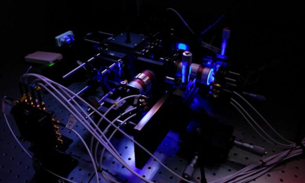 Microsoft prezentuje analogowy komputer optyczny