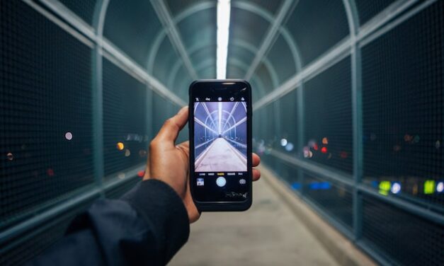 Tryb pro w aparacie – jak poprawnie go używać? Czy warto to robić?