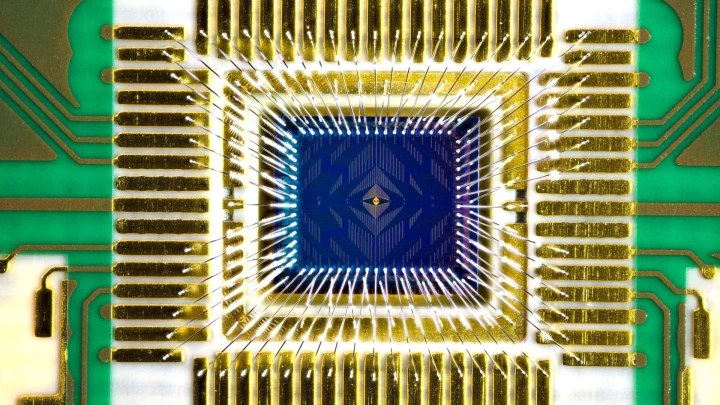 Intel prezentuje Tunnel Falls, czyli 12-kubitowy układ kwantowy