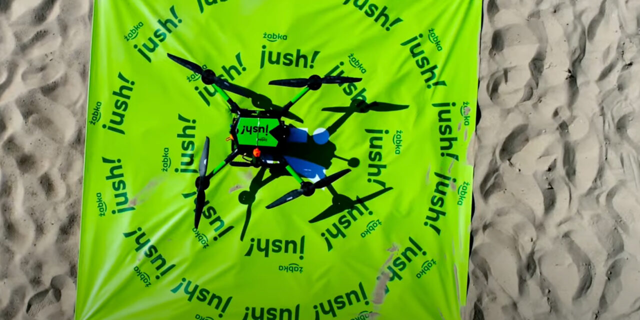 Żabka Jush dostarczyła zamówienie dronem