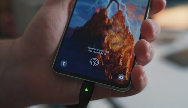 Telefon się nie ładuje – co zrobić w takiej sytuacji?