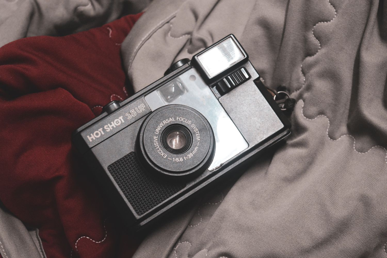 Jak wybrać film do aparatu analogowego?