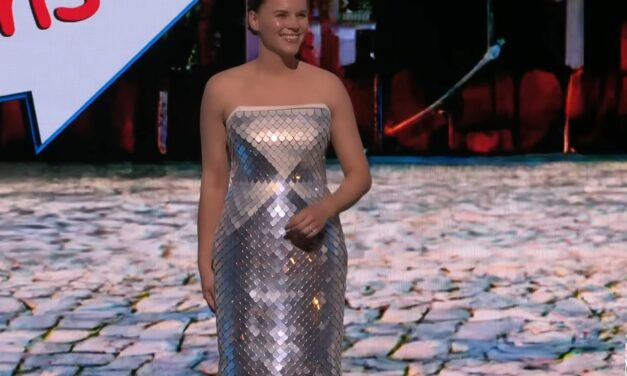 Adobe prezentuje sukienkę zmieniającą wzór