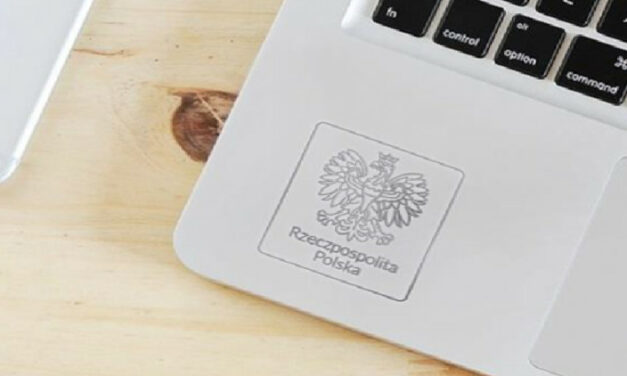 Laptop dla Ucznia – czy da się zdjąć oznaczenia?