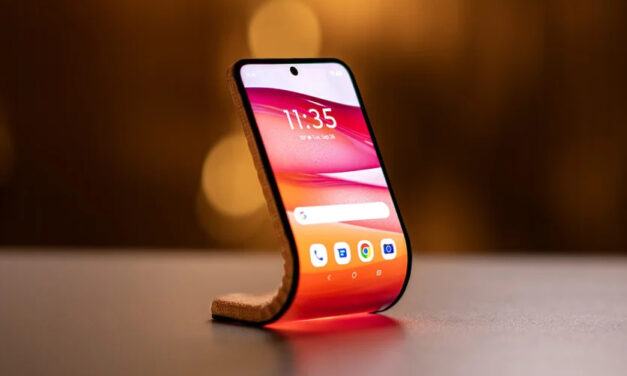 Motorola prezentuje smartfon z elastycznym wyświetlaczem