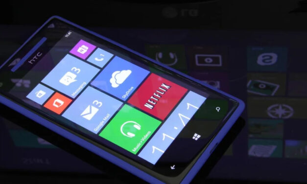 Microsoft żałuje odejścia od Windows Phone