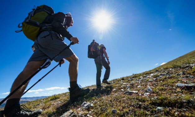 Najlepsze prezenty dla miłośników outdooru – pomysły i wskazówki