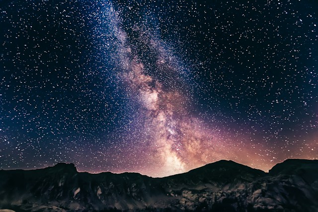 Nocna fotografia gwiazd smartfonem – jak robić to dobrze?