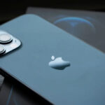 Apple sprzedaje coraz mniej sprzętu i coraz więcej usług