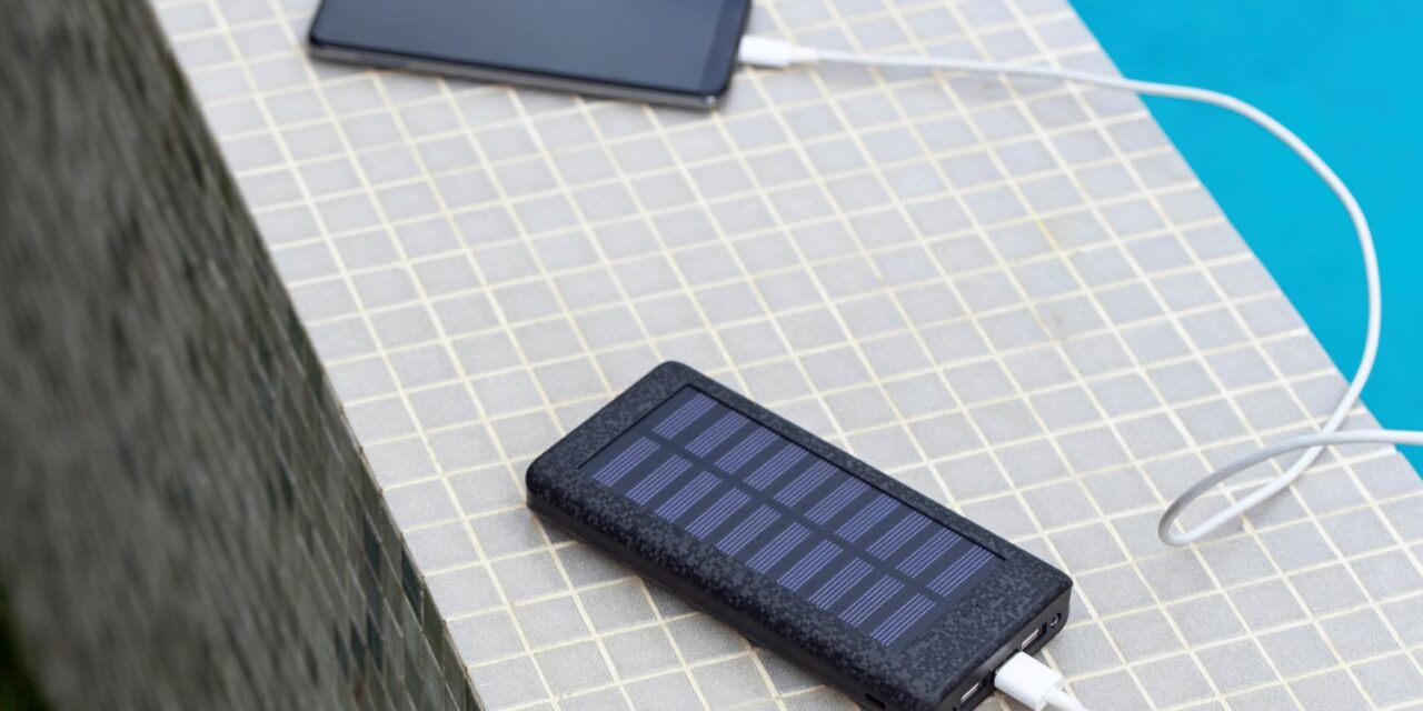 Powerbank solarny – czy warto? Najważniejsze informacje