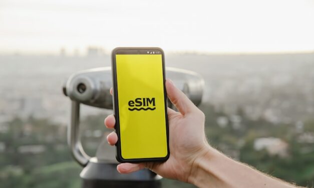 eSIM – co to jest? Jak aktywować kartę eSIM?