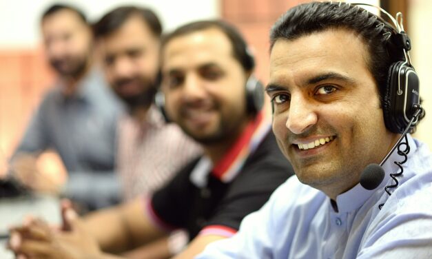 Call center wykorzysta AI do wymazania hinduskiego akcentu