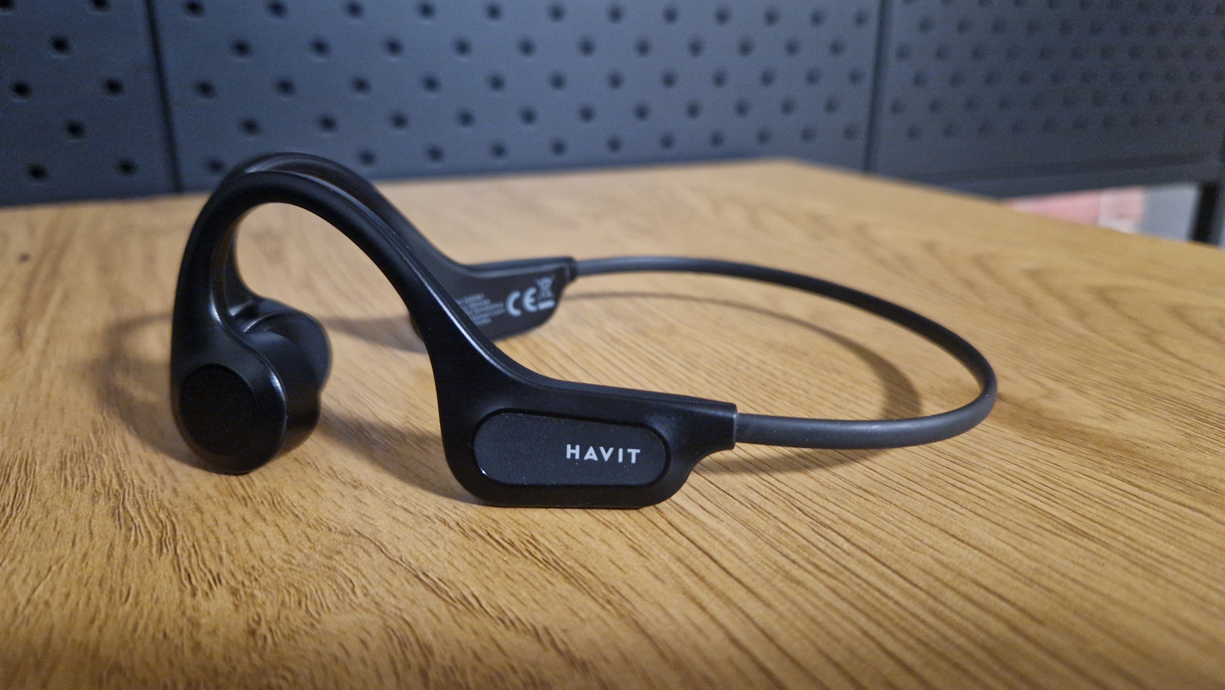 Havit E531BT – testujemy sportowe słuchawki kostne