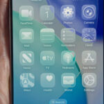 Liquid Glass nie pójdzie w odstawkę. Apple jest zdecydowane