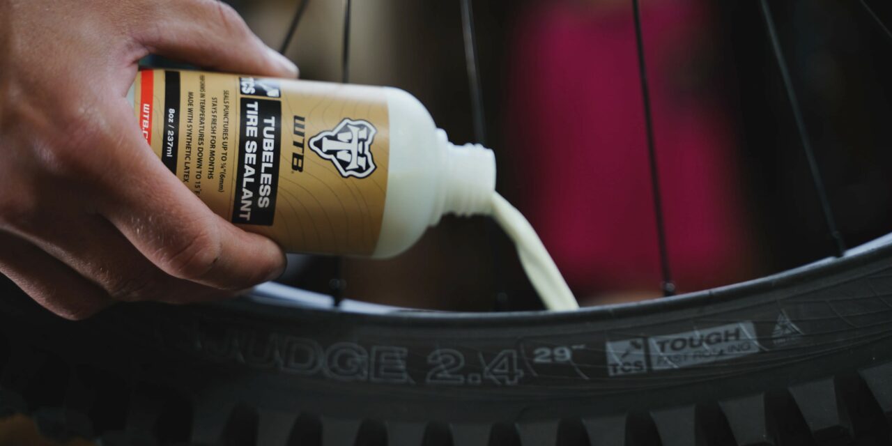 Tubeless – co to jest system bezdętkowy w rowerze?