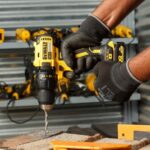 Jakie elektronarzędzia wybrać do remontu w domu? Sprawdzone modele DeWalt, Stanley i Black+Decker
