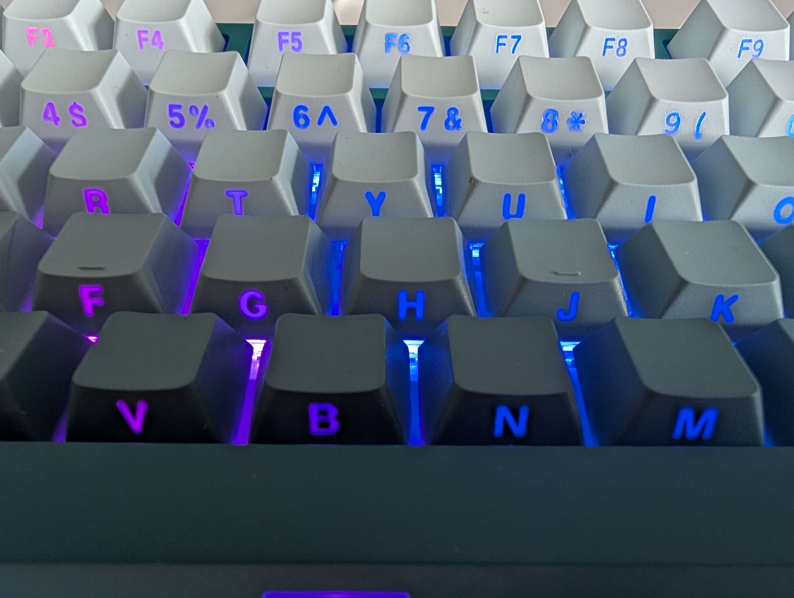 Havit Gamenote KB899L – całkiem nietypowa klawiatura