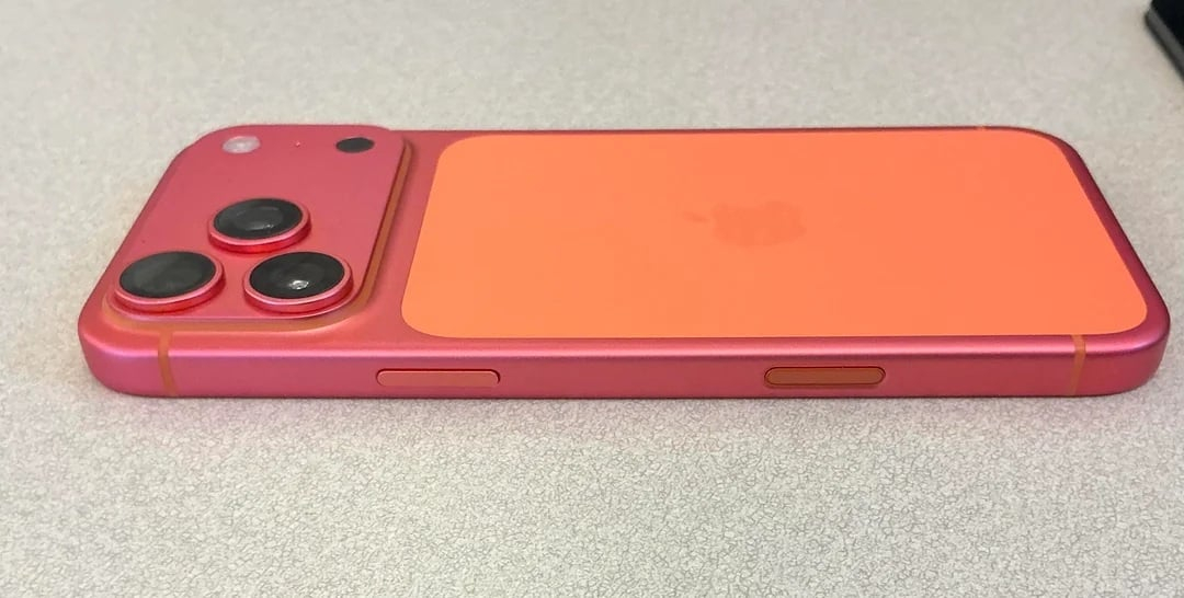iPhone 17 Pro zmienia kolor pod wpływem powietrza