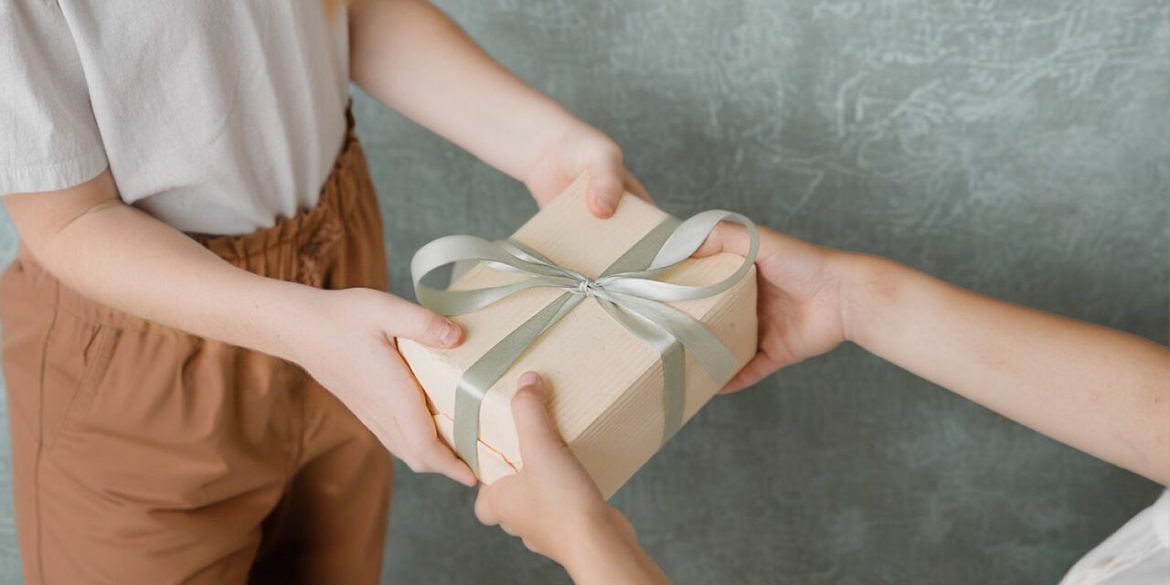 Jaki prezent dla dziecka wybrać? Sprawdzone pomysły dla rodziców
