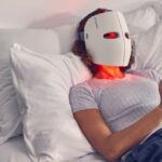 Maski LED na twarz – czym jest fototerapia i czy to naprawdę działa?